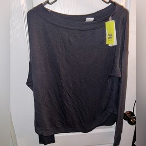 NWT! All In Motion womens long sleeve side “split” (see pic) Black Medium/small